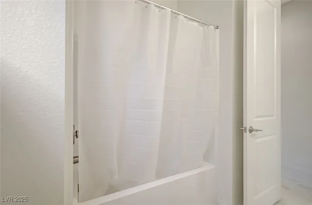 $5,499 | 555 Jerry Bird Court, Las Vegas, NV 89123