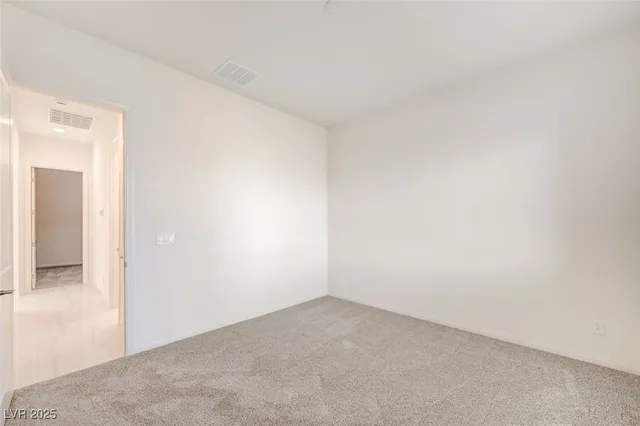 $5,499 | 555 Jerry Bird Court, Las Vegas, NV 89123