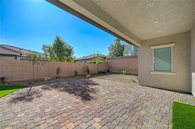 $5,499 | 555 Jerry Bird Court, Las Vegas, NV 89123