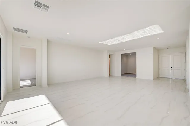 $5,499 | 555 Jerry Bird Court, Las Vegas, NV 89123