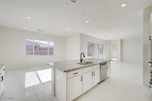 $5,499 | 555 Jerry Bird Court, Las Vegas, NV 89123