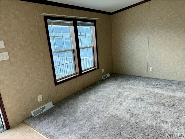 $74,900 | 1218 Maplewood Drive, Lockport Town, NY 14094