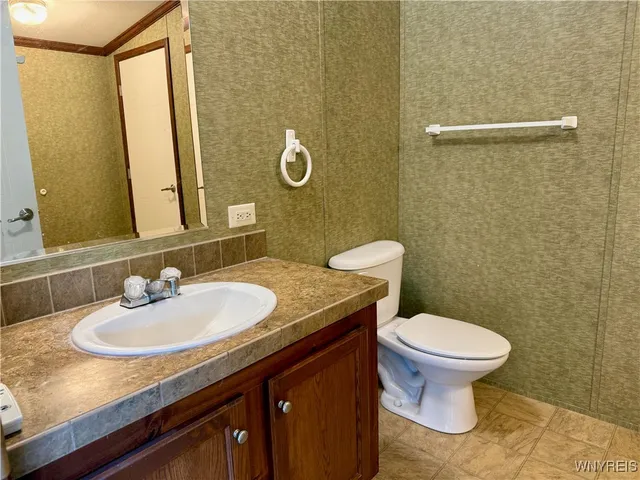 $74,900 | 1218 Maplewood Drive, Lockport Town, NY 14094