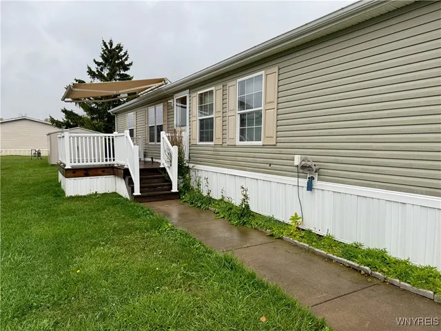 $74,900 | 1218 Maplewood Drive, Lockport Town, NY 14094