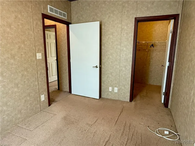 $74,900 | 1218 Maplewood Drive, Lockport Town, NY 14094