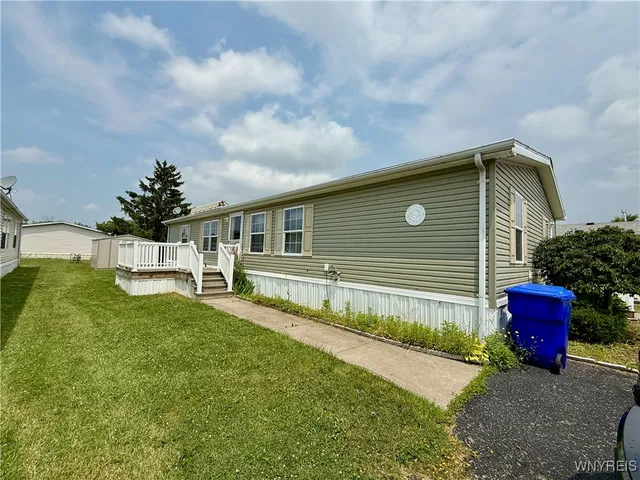 $74,900 | 1218 Maplewood Drive, Lockport Town, NY 14094