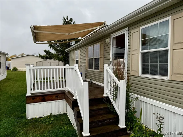 $74,900 | 1218 Maplewood Drive, Lockport Town, NY 14094