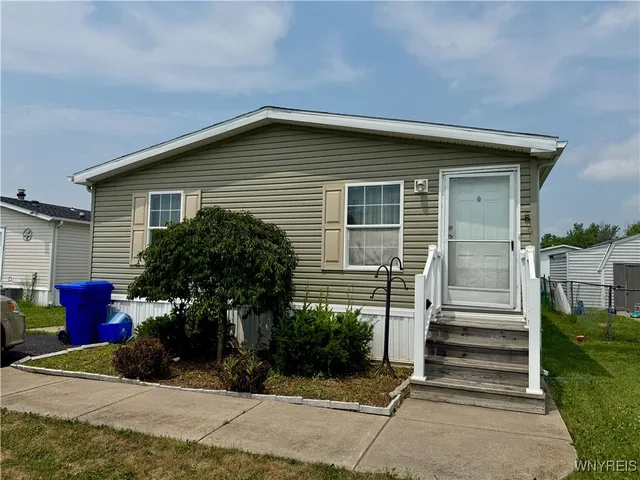 $74,900 | 1218 Maplewood Drive, Lockport Town, NY 14094