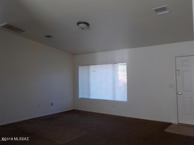 418 Sykes Circle Rio Rico, AZ 85648 - Photo 2 of 10