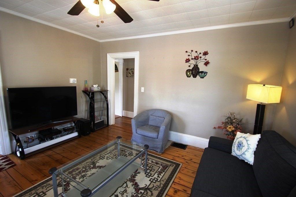 86 Washington Street Reading, MA 01867 - Photo 14 of 42