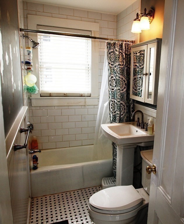 86 Washington Street Reading, MA 01867 - Photo 25 of 42