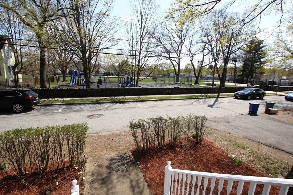 86 Washington Street Reading, MA 01867 - Photo 4 of 42