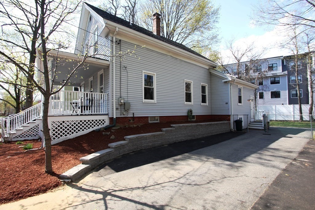 86 Washington Street Reading, MA 01867 - Photo 7 of 42