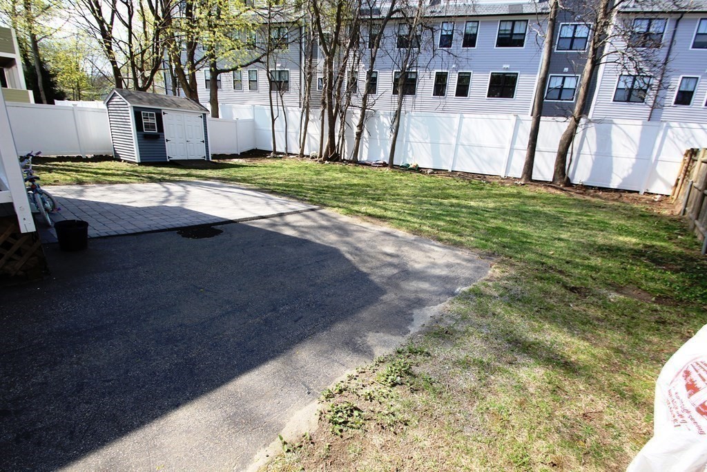 86 Washington Street Reading, MA 01867 - Photo 8 of 42