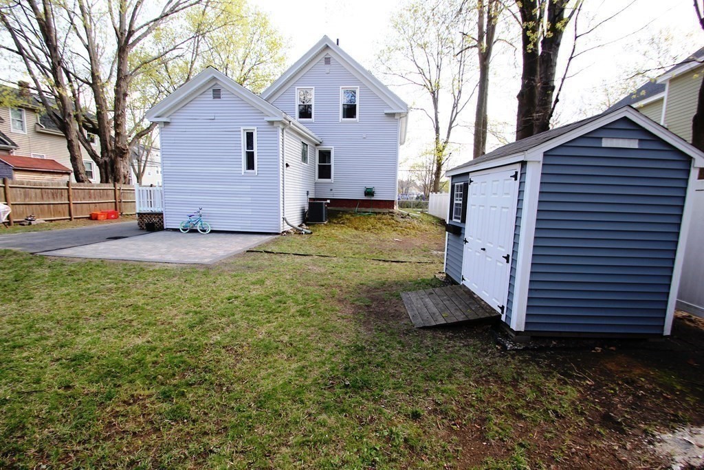 86 Washington Street Reading, MA 01867 - Photo 10 of 42