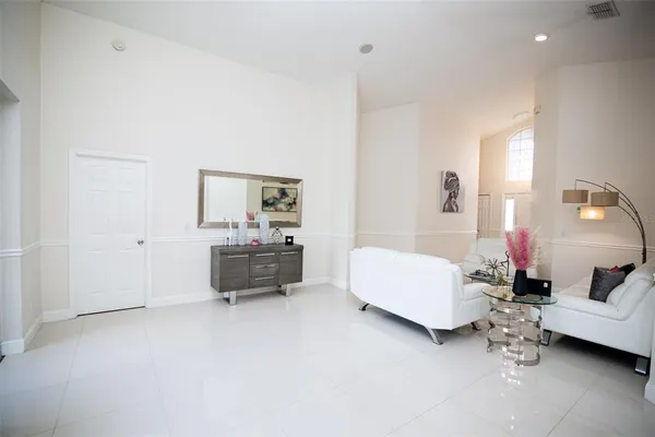 $2,900 | 4737 Chalfont Drive, Orlando, FL 32837