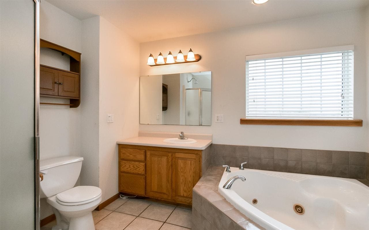 1416 St Ann's Drive Riverside, IA 52327 - Photo 9 of 25 Gallery Image 9