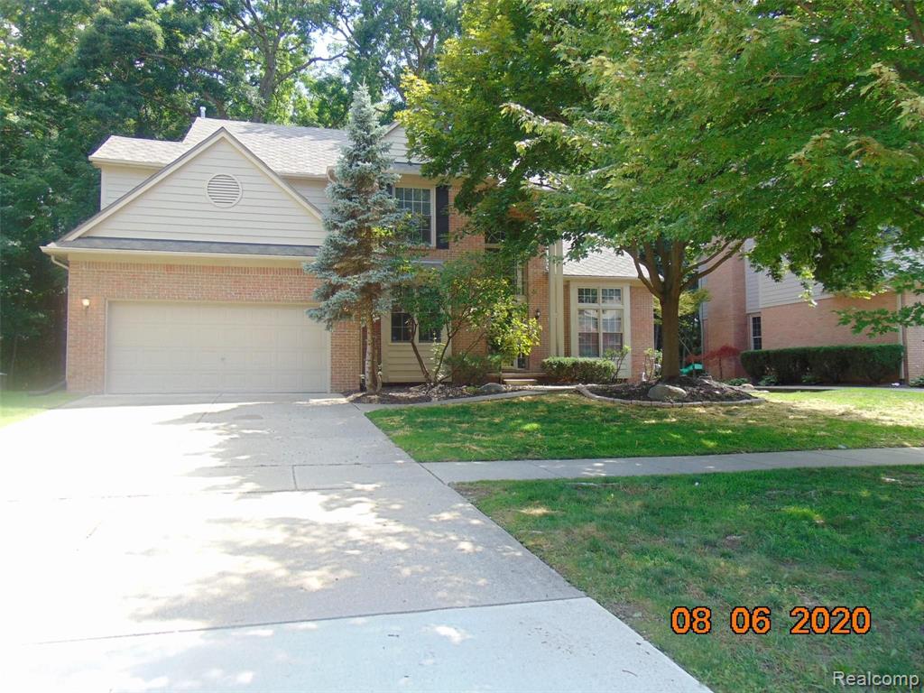 709 Lake Ridge Road Rochester Hills, MI 48307 - Photo 1 of 20