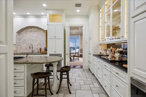 $2,350,000 | 2121 Kirby Drive, Unit 4NE, Houston, TX 77019
