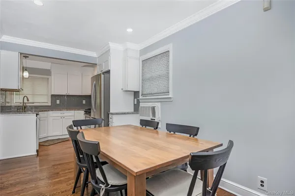 $729,900 | 2164 Willow Street, Wantagh, NY 11793