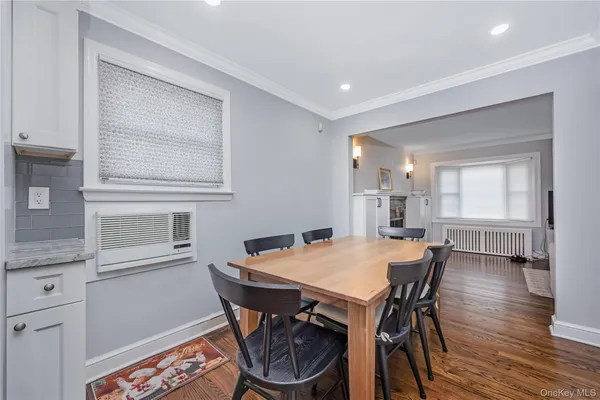 $729,900 | 2164 Willow Street, Wantagh, NY 11793