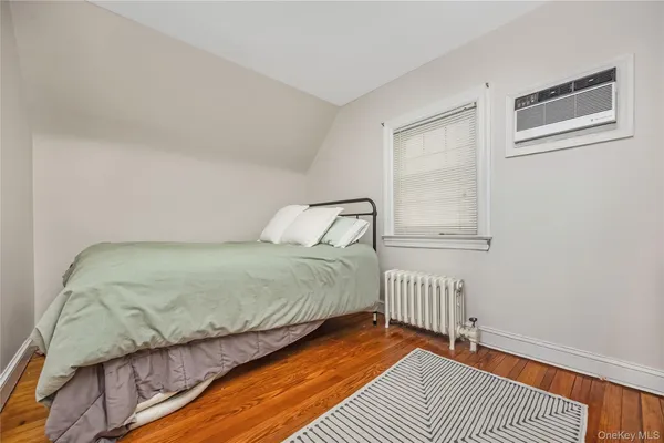 $729,900 | 2164 Willow Street, Wantagh, NY 11793