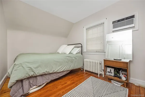 $729,900 | 2164 Willow Street, Wantagh, NY 11793