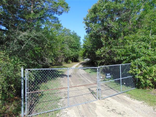 1051 Hinote Road DeFuniak Springs, FL 32433 - Photo 6 of 39