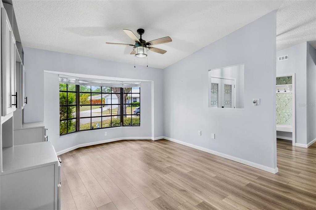 2529 Rustic Oak Court Sarasota, FL 34232 - Photo 8 of 26