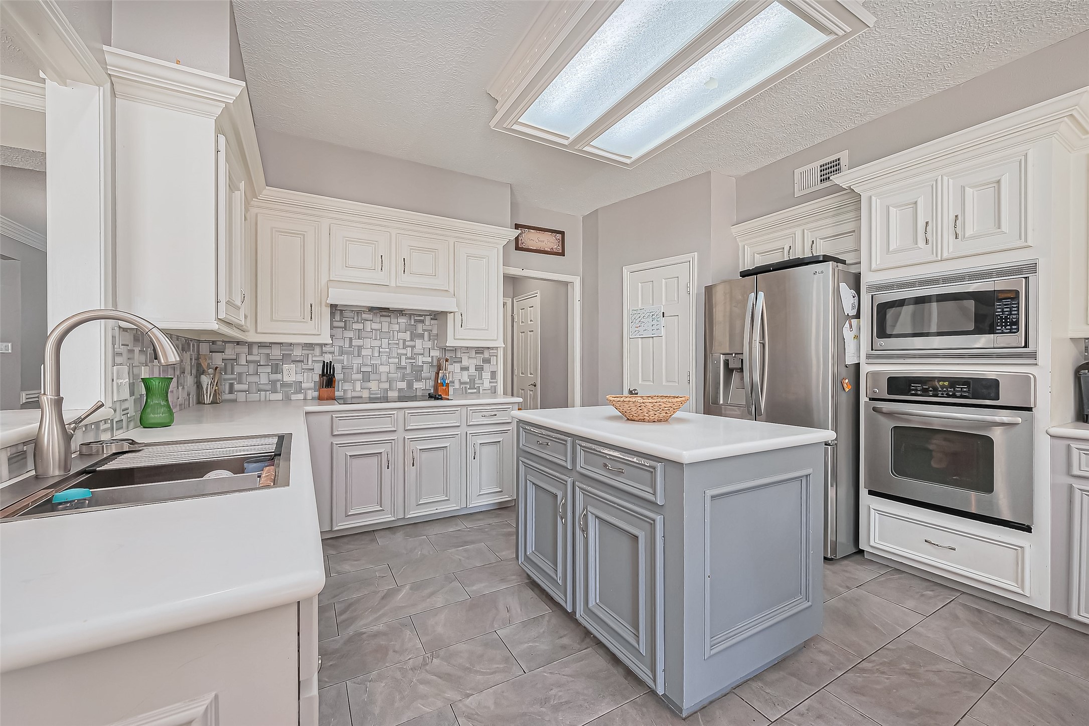 5803 Slashwood Lane Spring, TX 77379 - Photo 20 of 46