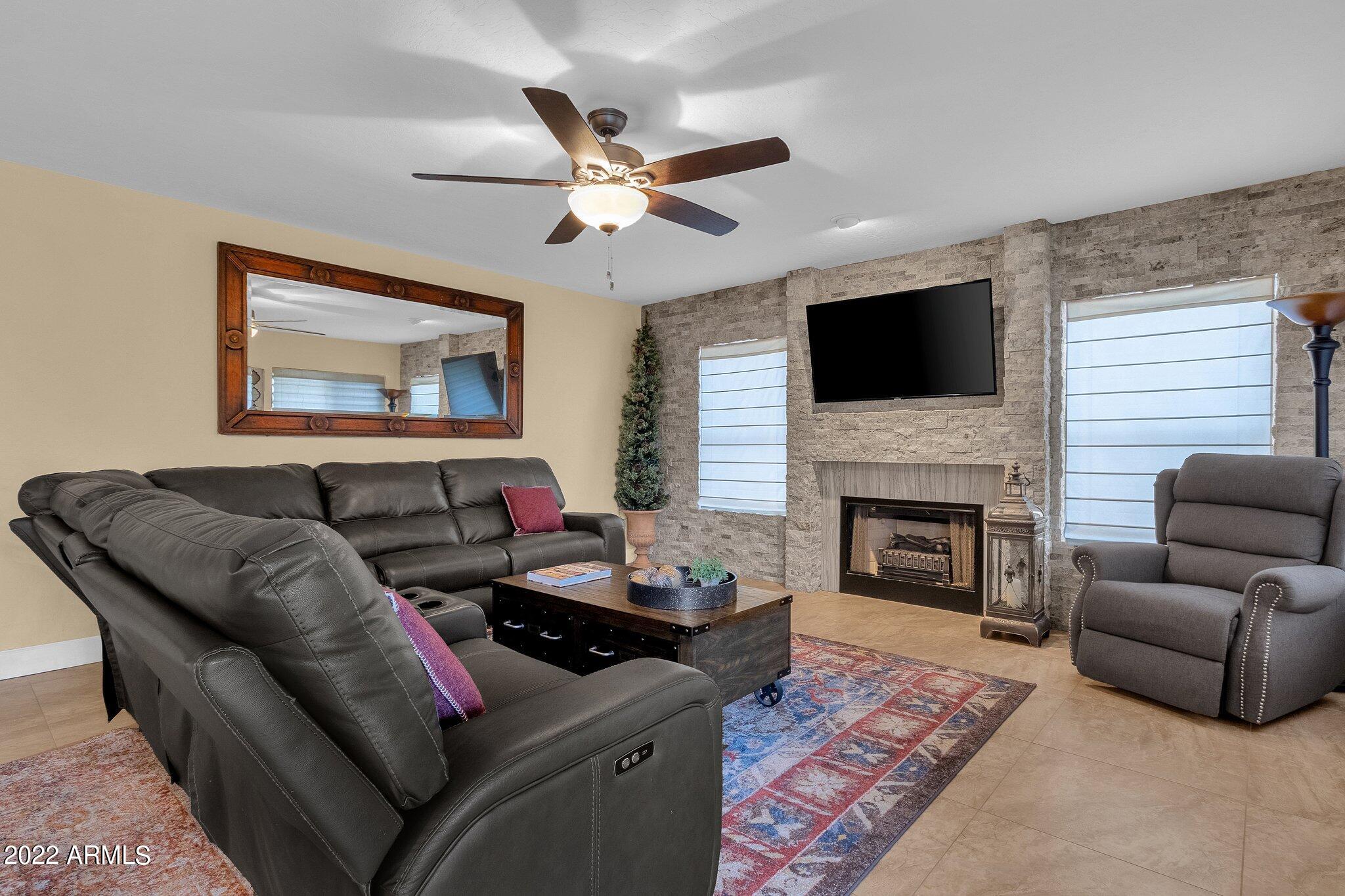 1712 East Hearn Road Phoenix, AZ 85022 - Photo 18 of 50 018_GREAT ROOM AREA