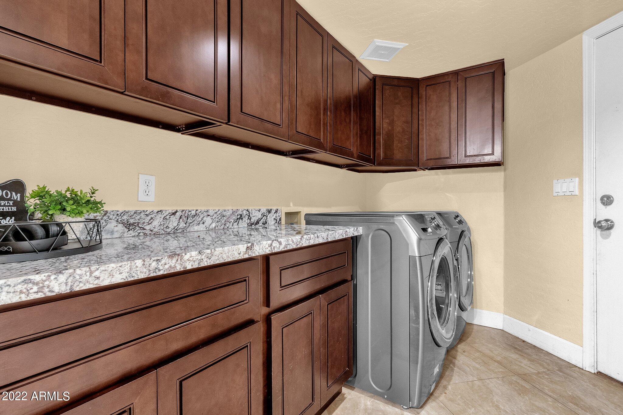 1712 East Hearn Road Phoenix, AZ 85022 - Photo 24 of 50 024_LAUNDRY ROOM