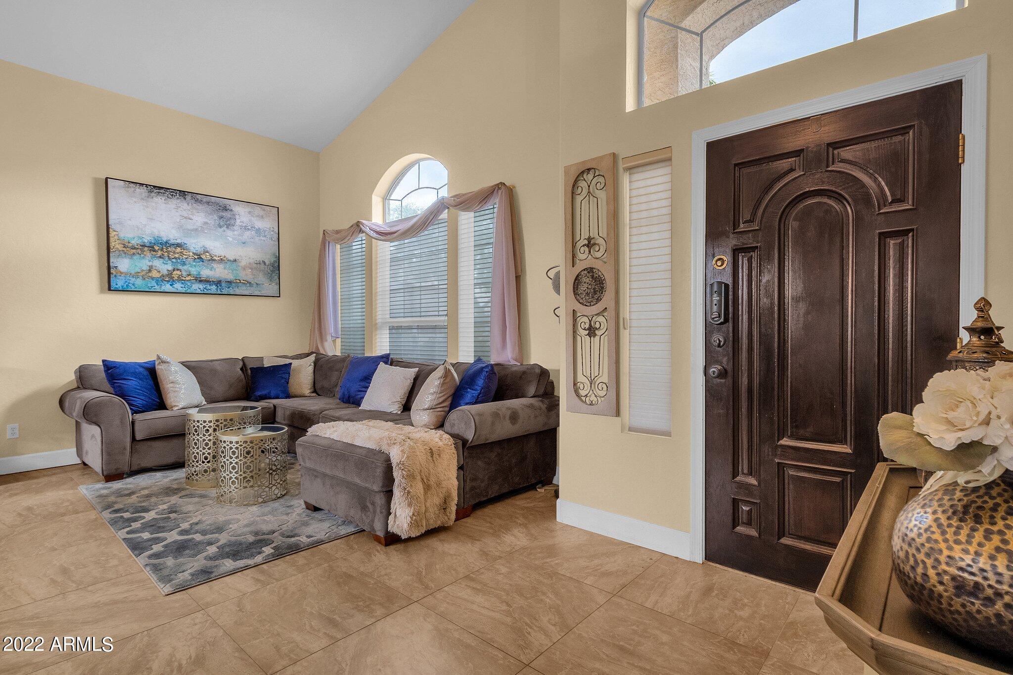 1712 East Hearn Road Phoenix, AZ 85022 - Photo 5 of 50 005_FOYER AREA