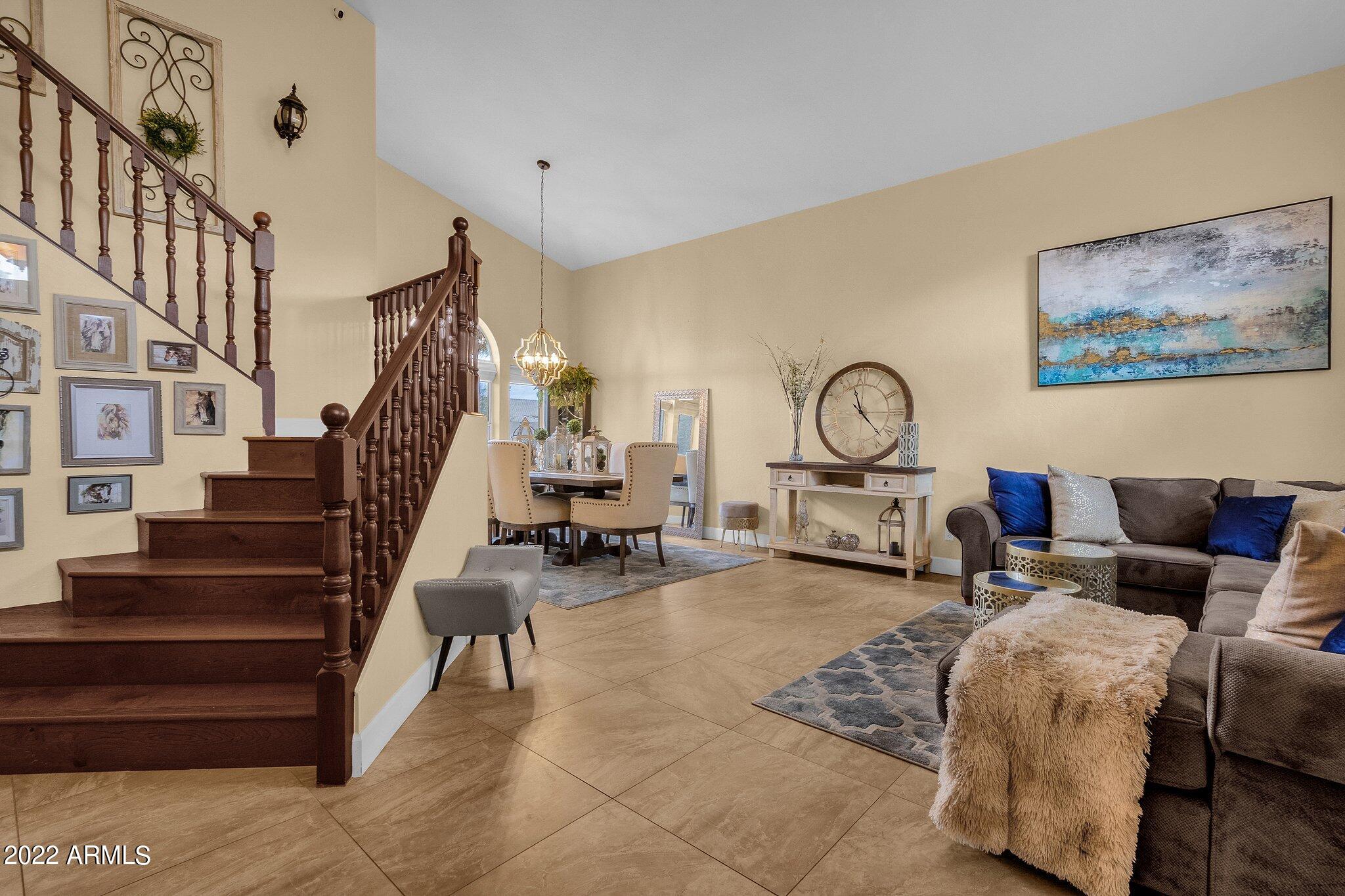 1712 East Hearn Road Phoenix, AZ 85022 - Photo 6 of 50 006_FAMILY ROOM AREA