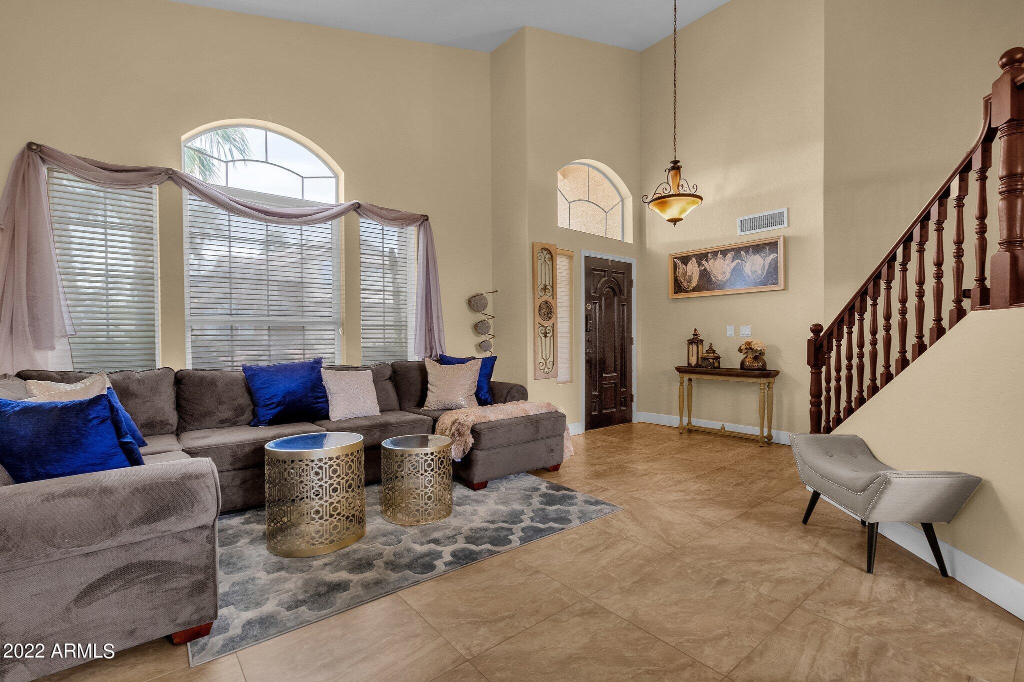 1712 East Hearn Road Phoenix, AZ 85022 - Photo 8 of 50 008_FAMILY ROOM AREA