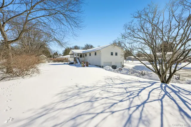 $450,000 | 54 Blossom Lane, Wallkill, NY 12589