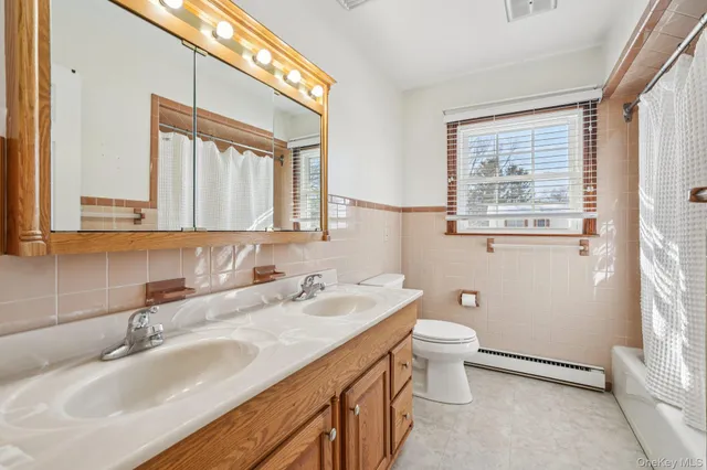 $450,000 | 54 Blossom Lane, Wallkill, NY 12589