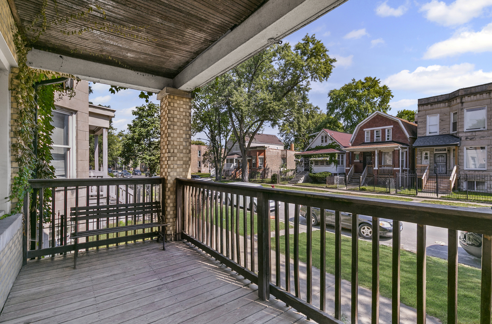 6536 South Rhodes Avenue Chicago, IL 60637 - Photo 6 of 21 a view of a street from a balcony