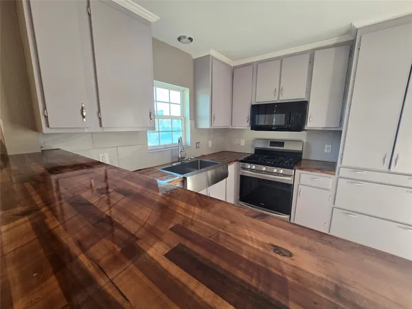 $1,500 | 19736 Dunbar Avenue, Humble, TX 77338