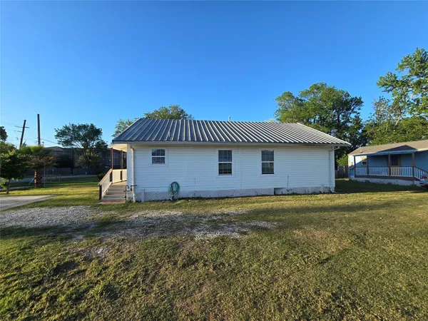 $1,500 | 19736 Dunbar Avenue, Humble, TX 77338