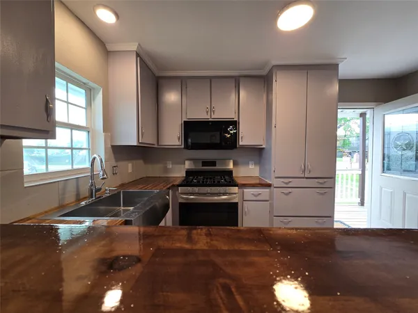 $1,500 | 19736 Dunbar Avenue, Humble, TX 77338