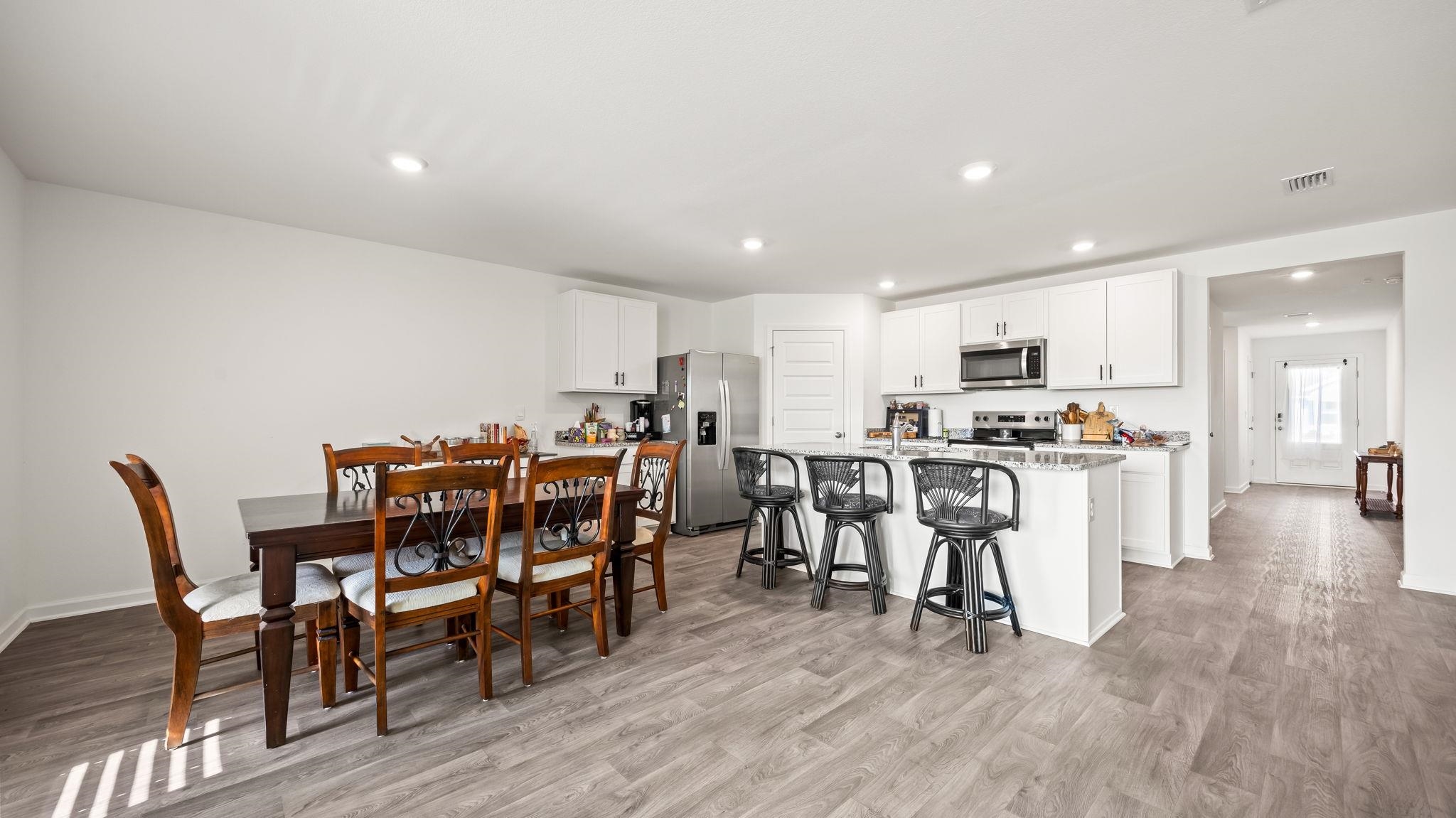 24264 Veranda Circle Elberta, AL 36530 - Photo 19 of 41 Dining Area