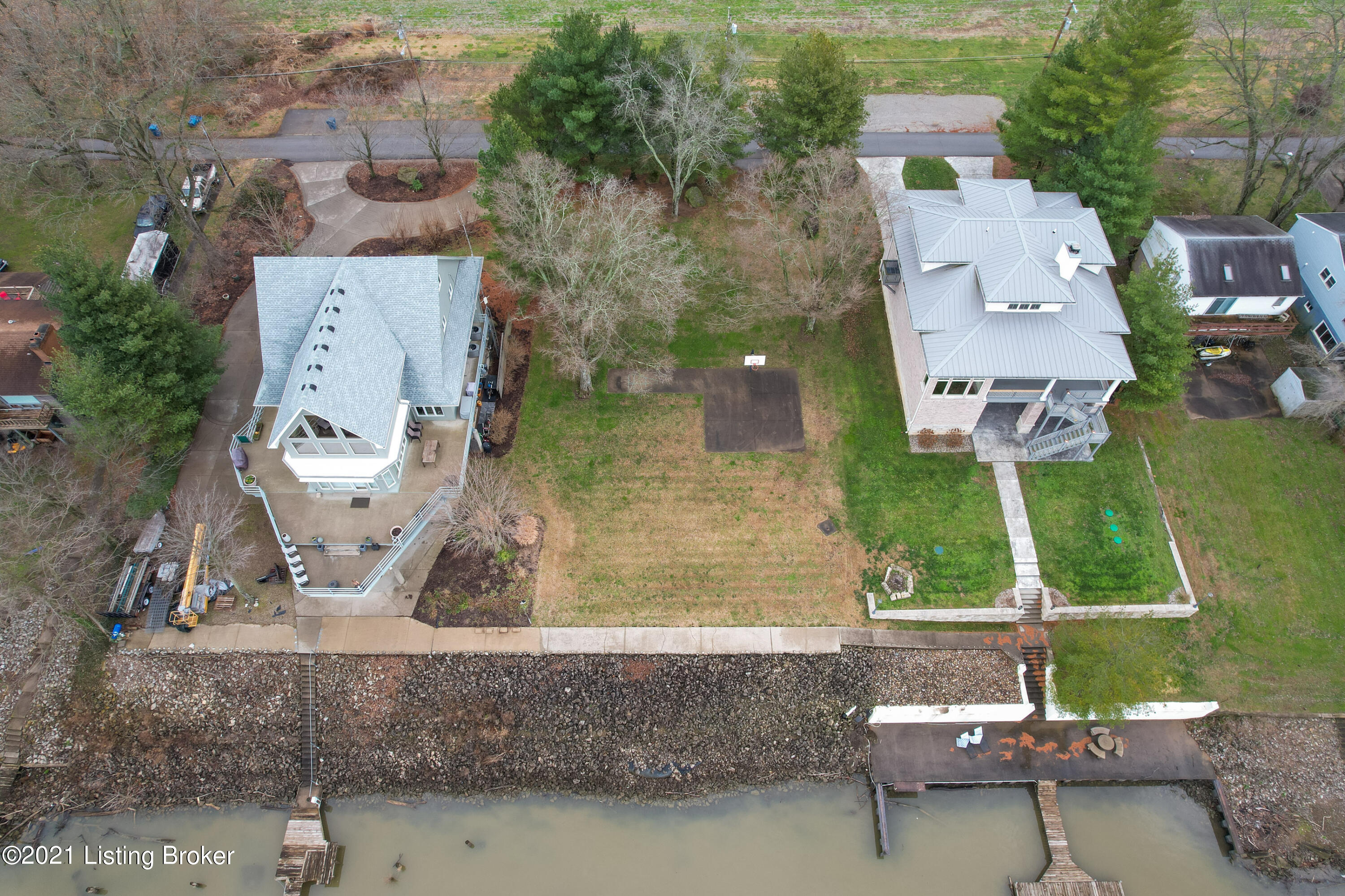 1114 Riverside Drive Prospect, KY 40059 - Photo 12 of 15 012 - 20211228 0115