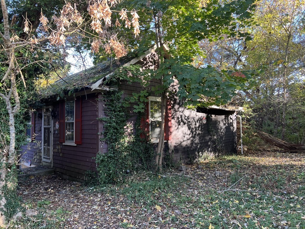 181 Pond Street, East Bridgewater, MA 02333 Compass