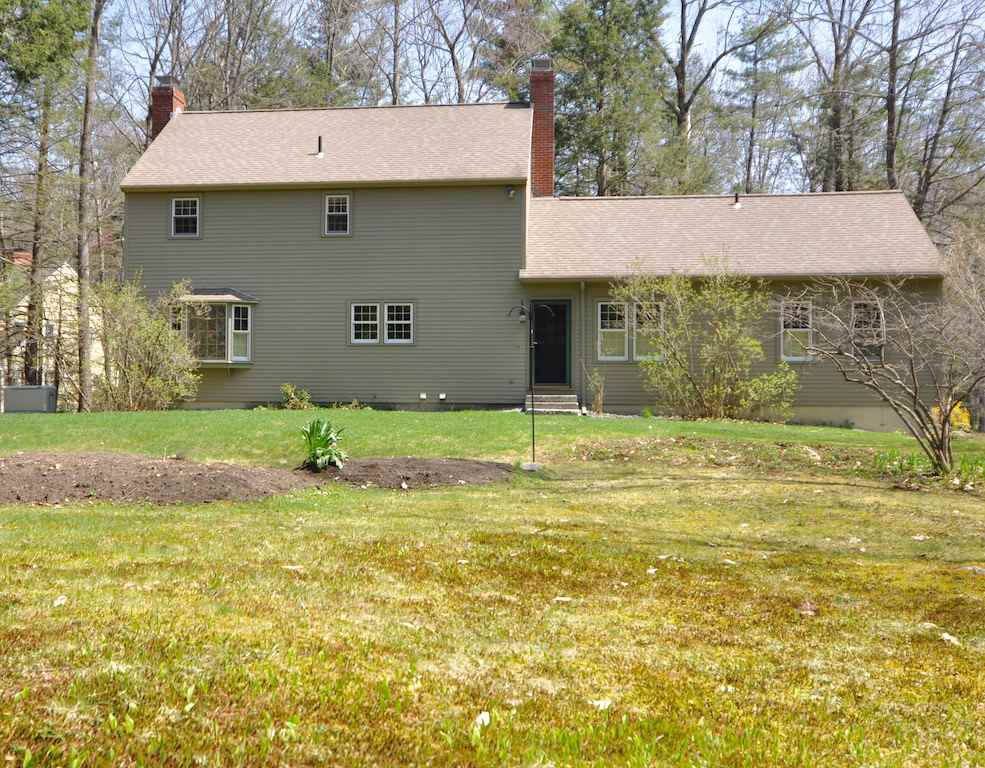 18 Colonial Way Exeter, NH 03833 - Photo 2 of 12 Gallery Image 2