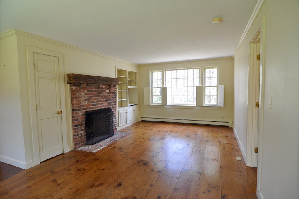 18 Colonial Way Exeter, NH 03833 - Photo 9 of 12 Gallery Image 9