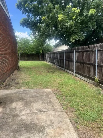 $1,675 | 532 Canary Lane, Red Oak, TX 75154