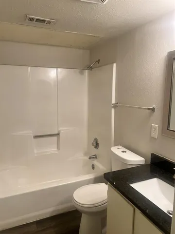 $1,675 | 532 Canary Lane, Red Oak, TX 75154