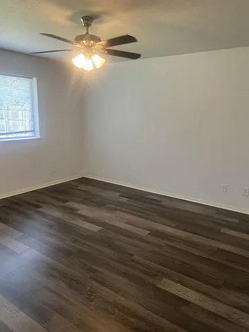 $1,675 | 532 Canary Lane, Red Oak, TX 75154