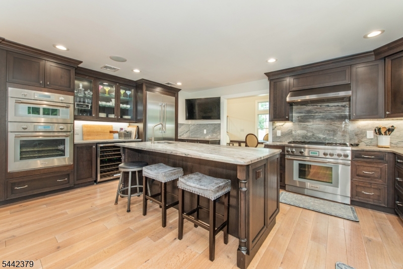 57 Coventry Road Wayne, NJ 07470 - Photo 10 of 35